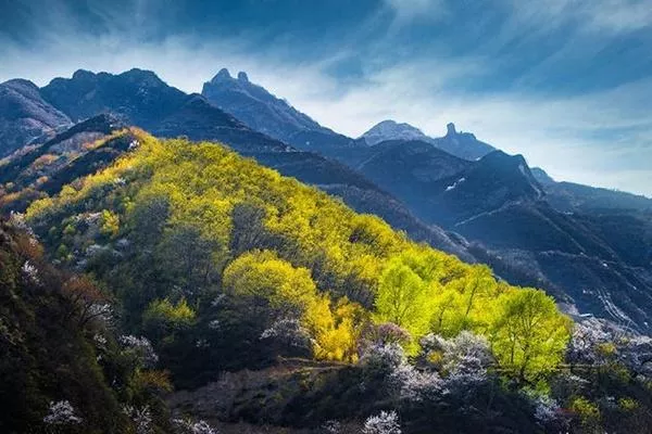 白石山景區(qū)<a href='http://palmettodecks.com/' target=_blank>旅游攻略</a>一日游